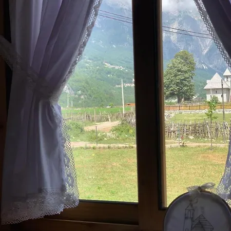 Te Sofra Pensjonat Theth